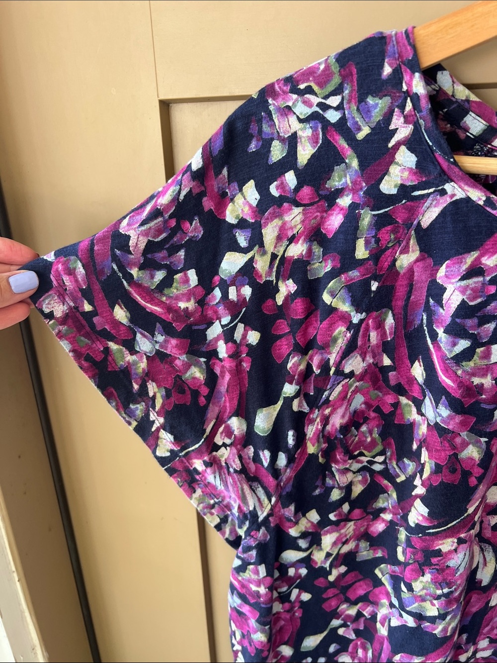 Chico’s XL Cotton V Neck Cap Sleeve Purple Floral Top - Picture 4 of 7